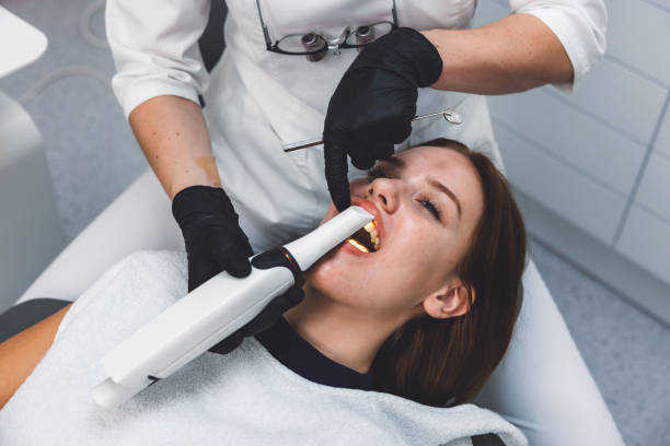Best Cracked Tooth Emergency Dentist  in Montara, CA